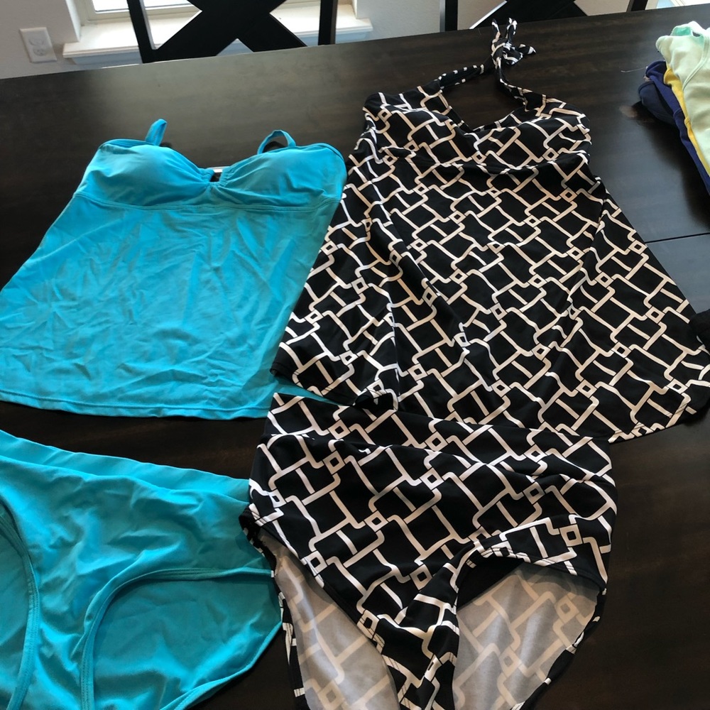 Maternity swim suit bundle